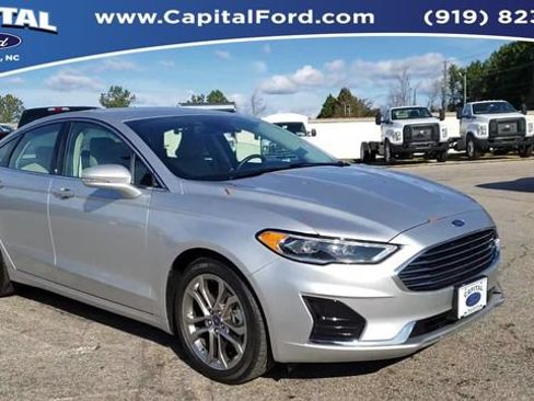 Used 2019 Ford Fusion SEL FWD image 2