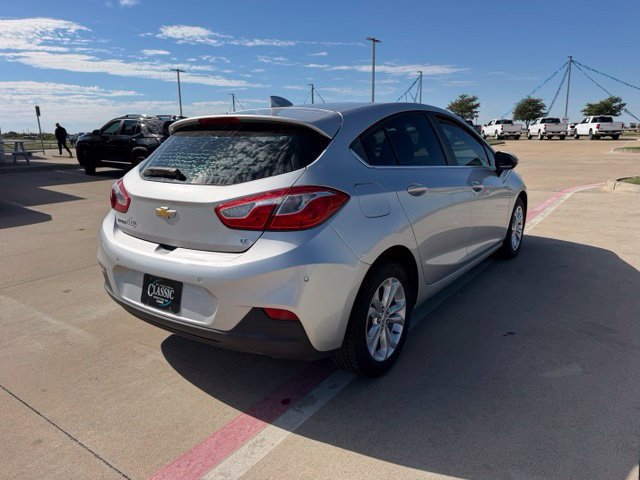 Used 2019 Chevrolet Cruze LT w/ Convenience Package FWD image 3