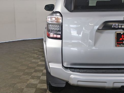 Used 2024 Toyota 4Runner TRD Off-Road image 13