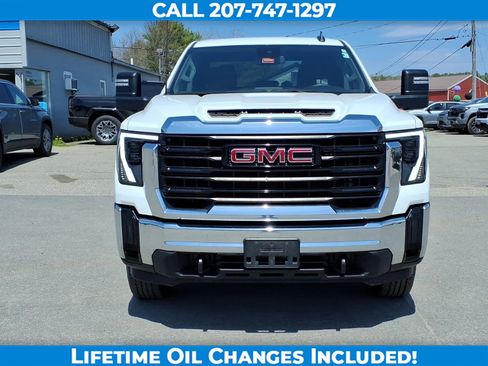 Used 2024 GMC Sierra 2500 Pro w/ 1SA Pro Safety Plus Package AWD/4WD image 2