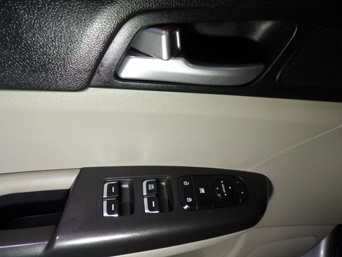 Used 2021 Kia Sportage LX FWD image 8