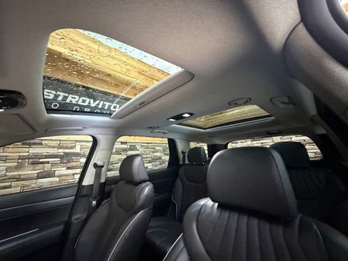 Used 2024 Hyundai Palisade Limited AWD/4WD image 32