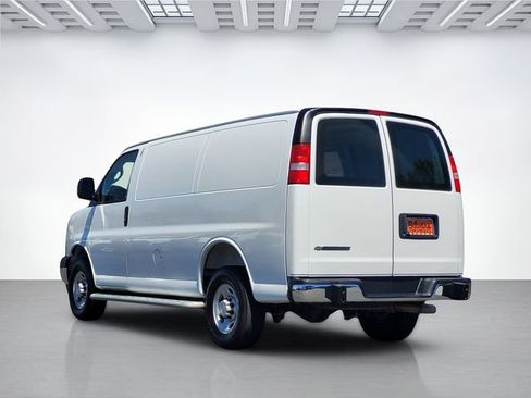 Used 2025 Chevrolet Express 2500 w/ Driver Convenience Package RWD image 6