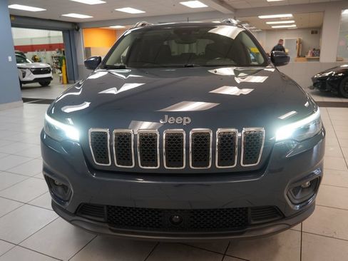 Used 2021 Jeep Cherokee Latitude Lux w/ Sun & Sound Group AWD/4WD image 16