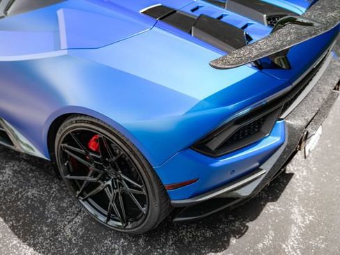 Used 2019 Lamborghini Huracan Performante AWD/4WD image 41