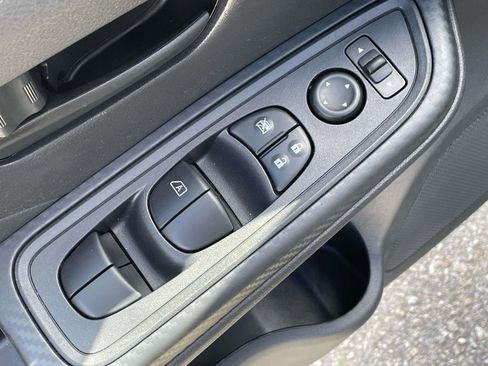 Used 2025 Nissan Versa S w/ S Plus Package image 15