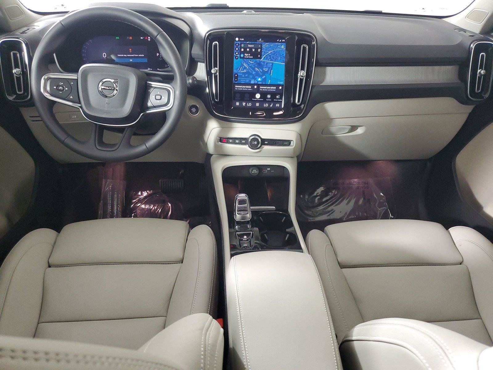 Certified 2024 Volvo XC40 B5 Plus w/ Climate Package AWD/4WD image 15