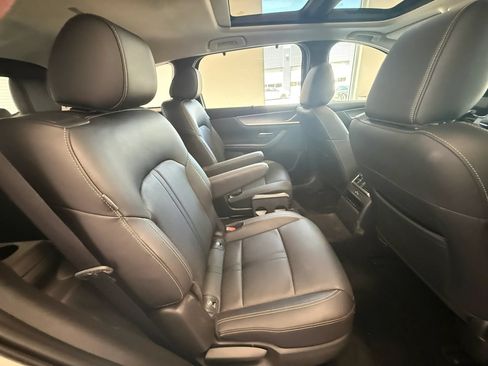 Used 2024 MAZDA CX-90 Plug-In Hybrid w/ Premium Pkg AWD/4WD image 19
