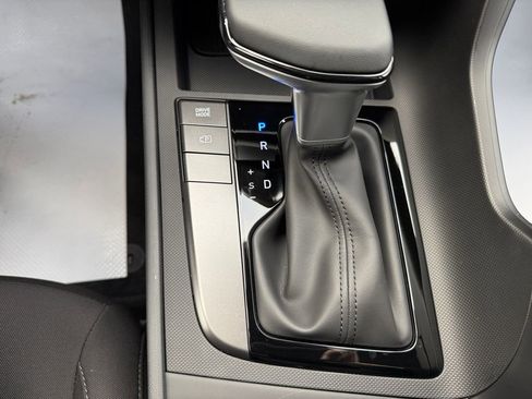 Certified 2025 Hyundai Elantra Sport image 22