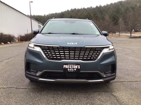 Used 2023 Kia Carnival SX Prestige image 3