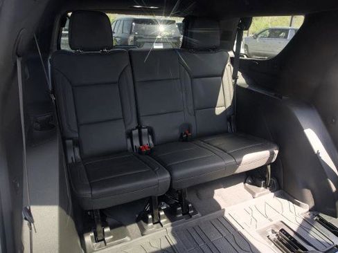 Used 2024 Chevrolet Tahoe High Country AWD/4WD image 29