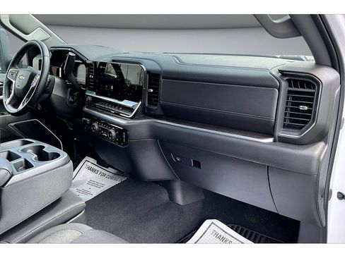 Used 2025 Chevrolet Silverado 2500 LT w/ Convenience Package AWD/4WD image 18