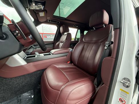 Used 2025 Land Rover Range Rover SE AWD/4WD image 22