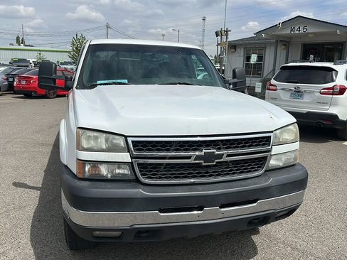 Used 2006 Chevrolet Silverado 2500 LT w/ Heavy-Duty Power Package image 1