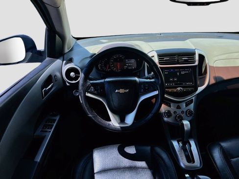 Used 2020 Chevrolet Sonic Premier FWD image 20