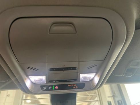 Certified 2021 Chevrolet Equinox LT FWD image 17