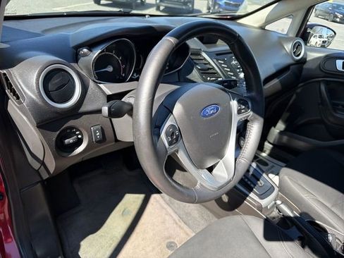 Used 2016 Ford Fiesta SE image 14