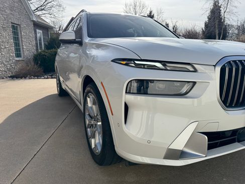 Used 2024 BMW X7 xDrive40i w/ Climate Comfort Package image 38