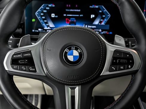 Used 2025 BMW X7 M60i AWD/4WD image 26