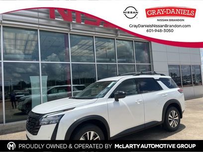 New 2026 Nissan Pathfinder SL