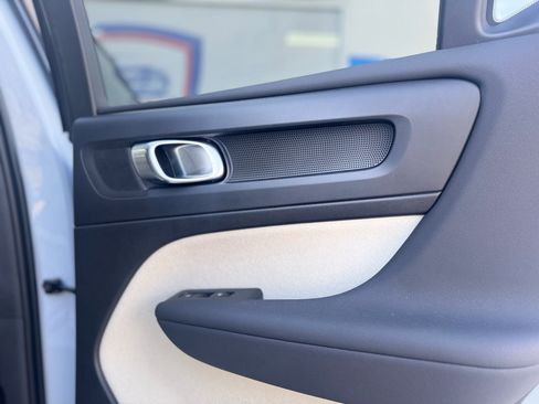 Used 2024 Volvo XC40 B5 Plus w/ Protection Package Premier image 51