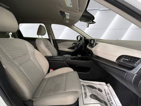 Used 2023 Nissan Rogue SV image 13