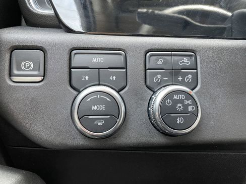 Used 2025 GMC Sierra 1500 SLT image 33