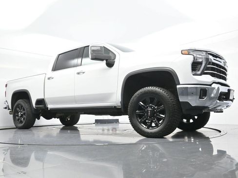 Used 2024 Chevrolet Silverado 2500 LTZ AWD/4WD image 41