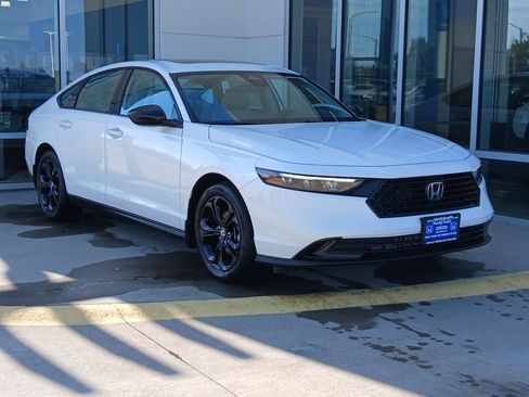 New 2025 Honda Accord SE image 5