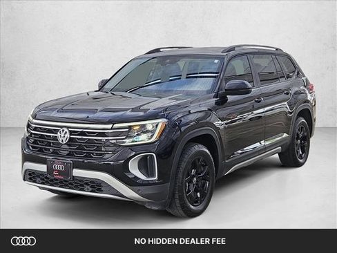 Used 2024 Volkswagen Atlas Peak Edition SEL AWD/4WD image 1