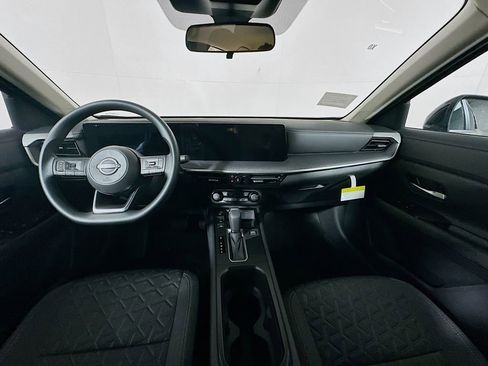 Used 2026 Nissan Kicks SV w/ Cold Weather Package image 16