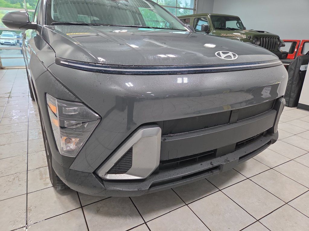 Used 2025 Hyundai Kona SEL AWD/4WD image 18