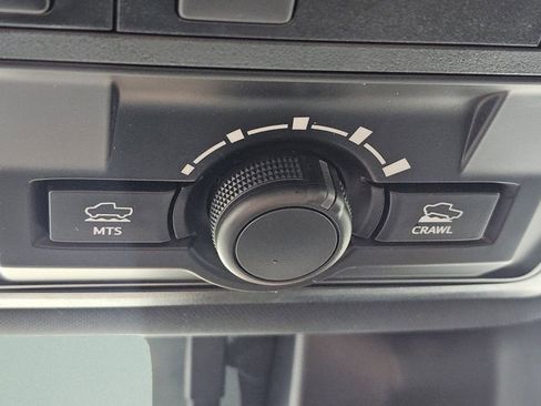 Used 2018 Toyota Tacoma TRD Off-Road AWD/4WD image 13