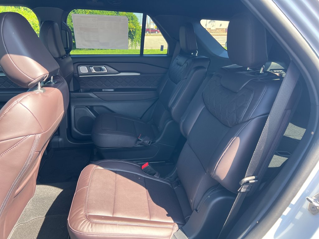 New 2026 Ford Explorer Platinum w/ LUX Leather Package AWD/4WD image 22
