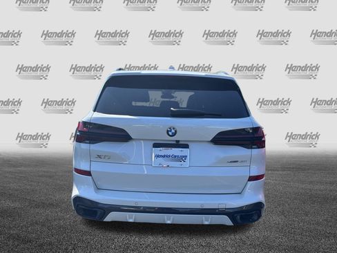 Used 2025 BMW X5 xDrive40i w/ M Sport Package AWD/4WD image 9