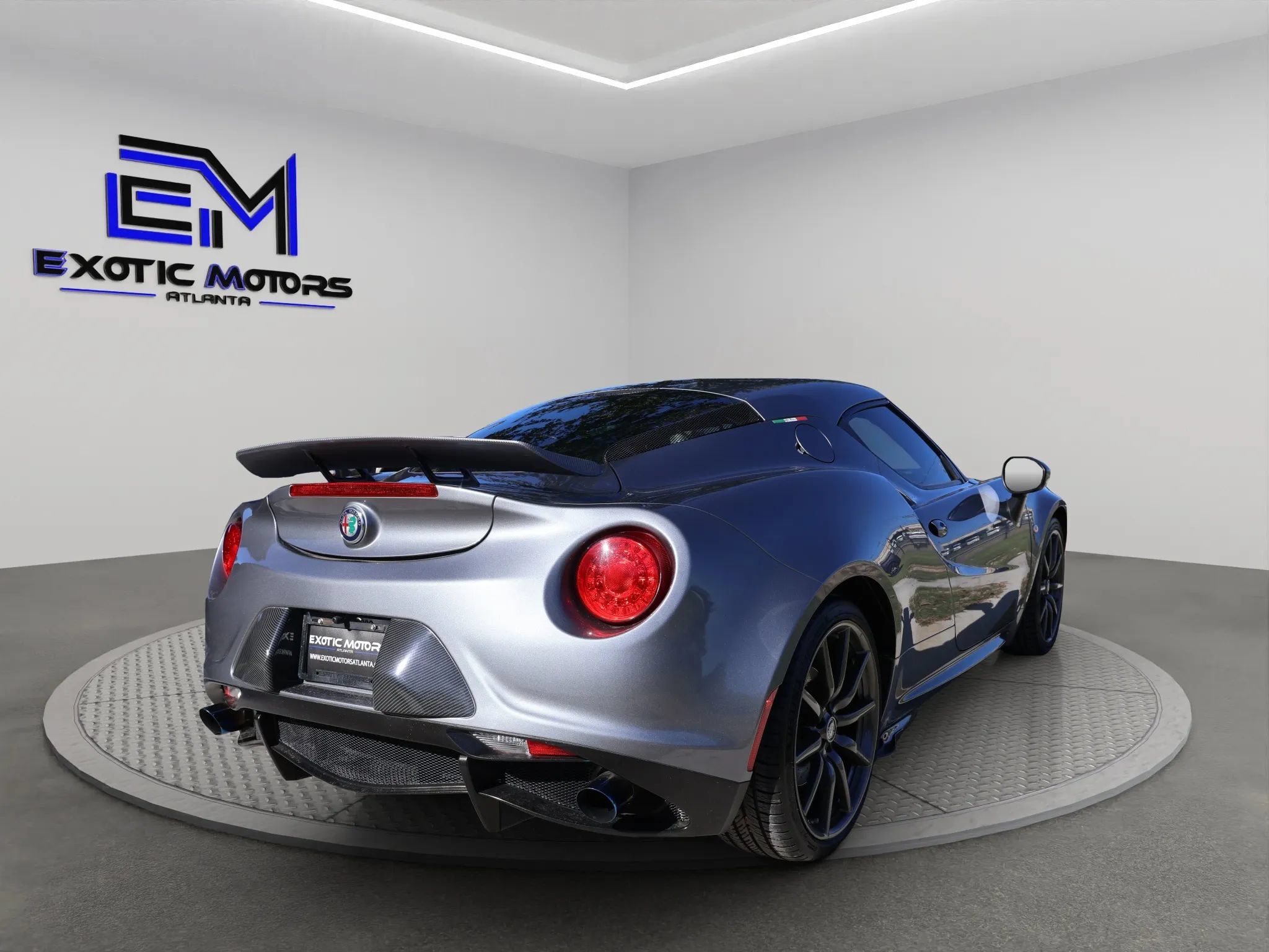 Used 2017 Alfa Romeo 4C Coupe RWD image 6