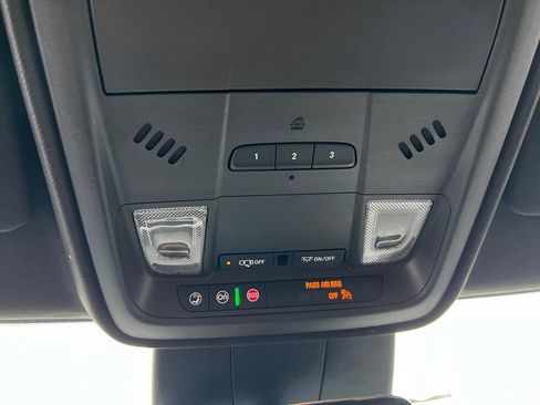 Used 2024 Cadillac XT4 Premium Luxury AWD/4WD image 34