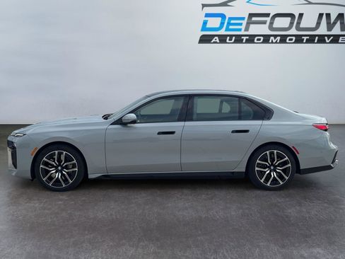 Certified 2023 BMW 760i xDrive image 6
