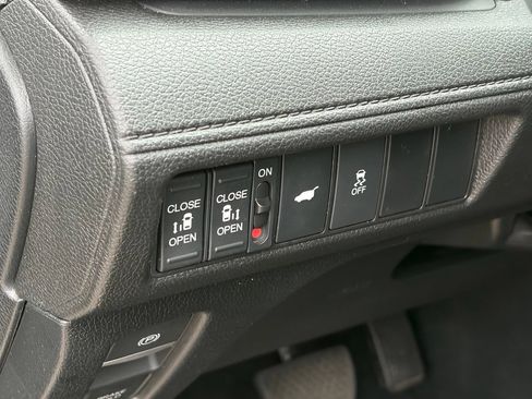 Used 2025 Honda Odyssey EX-L image 8