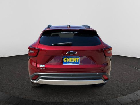 Used 2025 Chevrolet Trax LT w/ Driver Confidence Package FWD image 6
