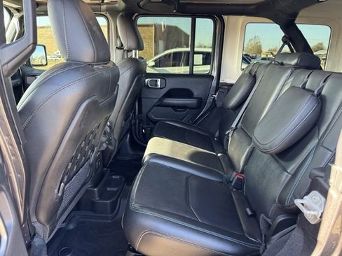 Used 2023 Jeep Wrangler Unlimited Rubicon 4xe w/ Steel Bumper Group image 13