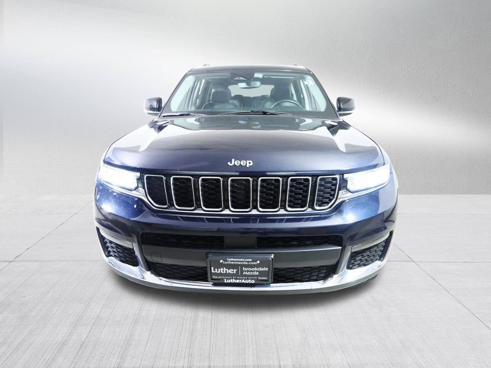 Used 2023 Jeep Grand Cherokee L Limited AWD/4WD image 2