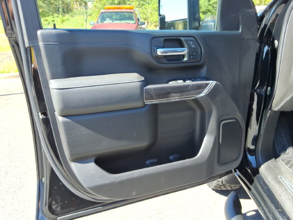 Used 2023 Chevrolet Silverado 2500 LTZ w/ LTZ Plus Package AWD/4WD image 21
