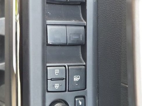 Used 2024 Toyota Tundra Limited AWD/4WD image 19