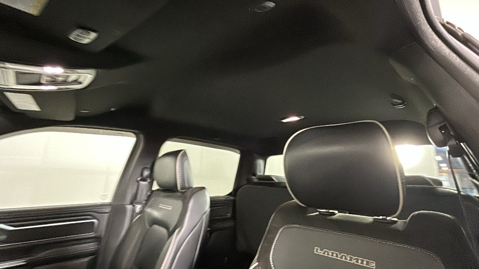 Used 2024 RAM 1500 Laramie AWD/4WD image 16