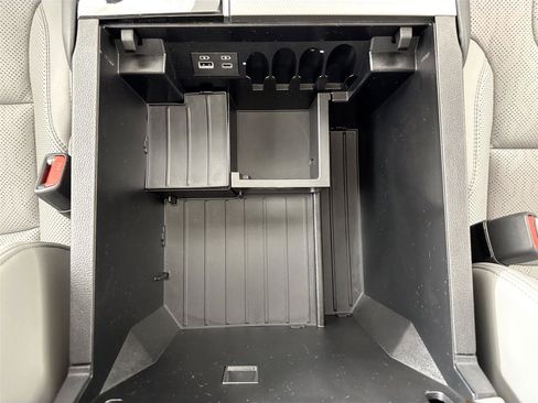 Certified 2024 Toyota Sequoia Limited image 35