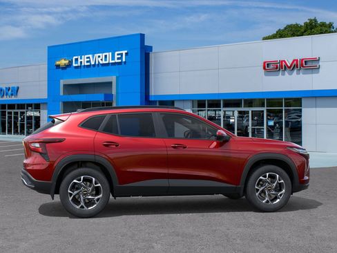 New 2026 Chevrolet Trax LT w/ Driver Confidence Package image 29
