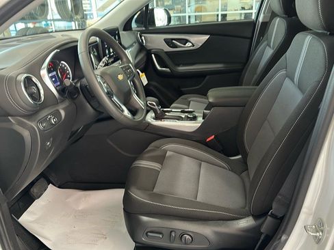 New 2025 Chevrolet Blazer LT w/ Midnight/Sport Edition image 5