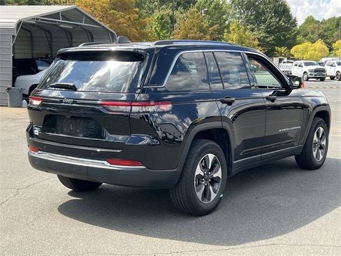 Used 2022 Jeep Grand Cherokee Limited 4xe image 13