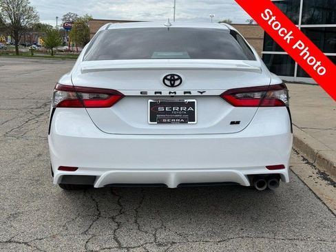 Used 2023 Toyota Camry SE FWD image 4